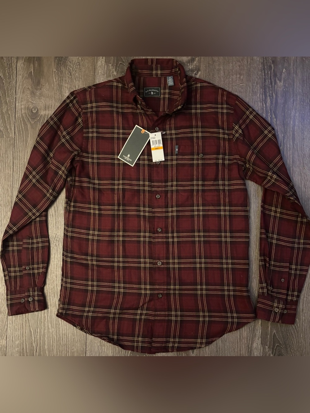 G.H. Bass & Co. Men's Burgundy Plaid Button-Down Shirt